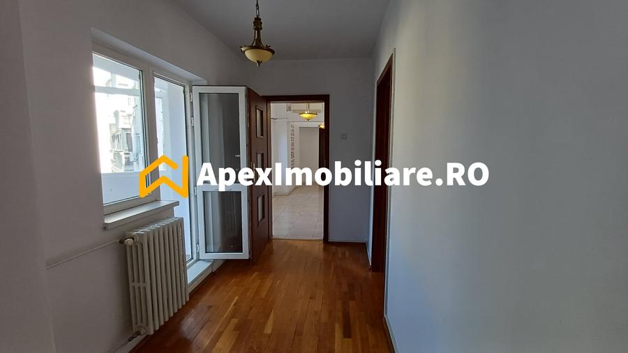 Apartament 4 camere de vanzare Unirii Parcare Privata / Garaj - 22