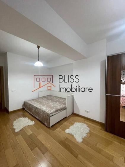 Apartament cu 3 camere semidecomandat în Aviației