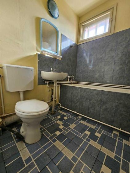 Apartament cu 2 camere semidecomandat în Grivița