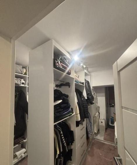 Apartament cu 3 camere decomandat, mobilat în Trocadero