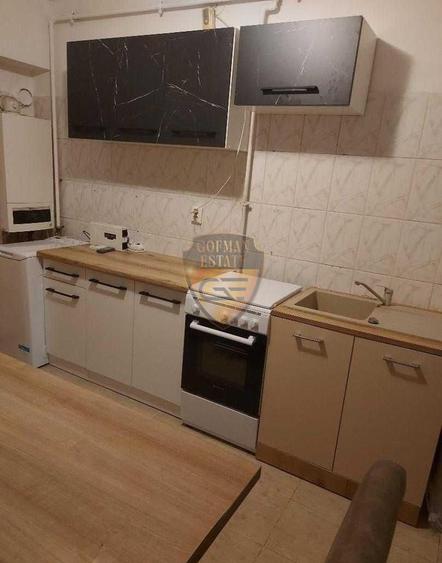 Apartament cu 2 camere decomandat în Casa de Cultură