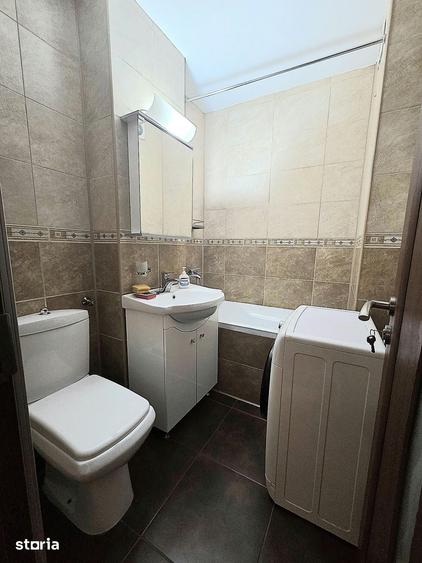 Apartament cu 4 camere decomandat în Central
