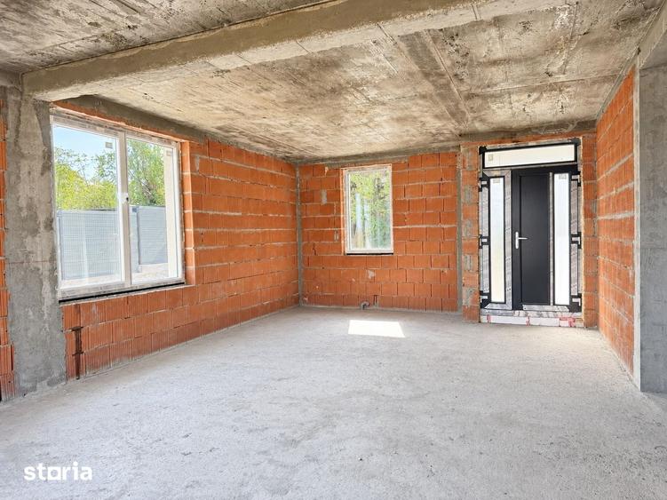Casă cu 4 camere decomandat cu Teren 572 Mp în Paleu