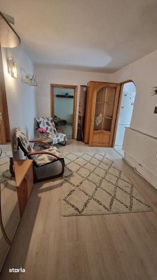 Vand apartam 2 cam precista parter cu balcon - 4
