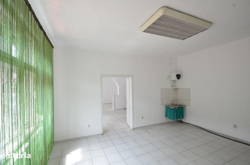 Casă cu 2 camere în Central
