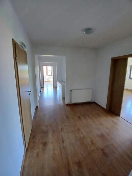Spațiu comercial, de 250 mp, în Lipovei