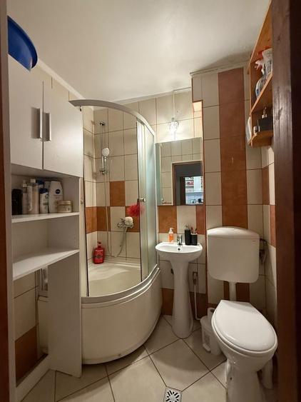 Apartament cu 2 camere decomandat în Radu Negru