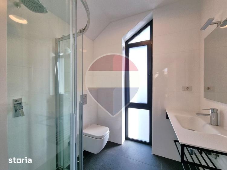 Casă cu 5 camere cu Teren 340 Mp în Ștefan cel Mare