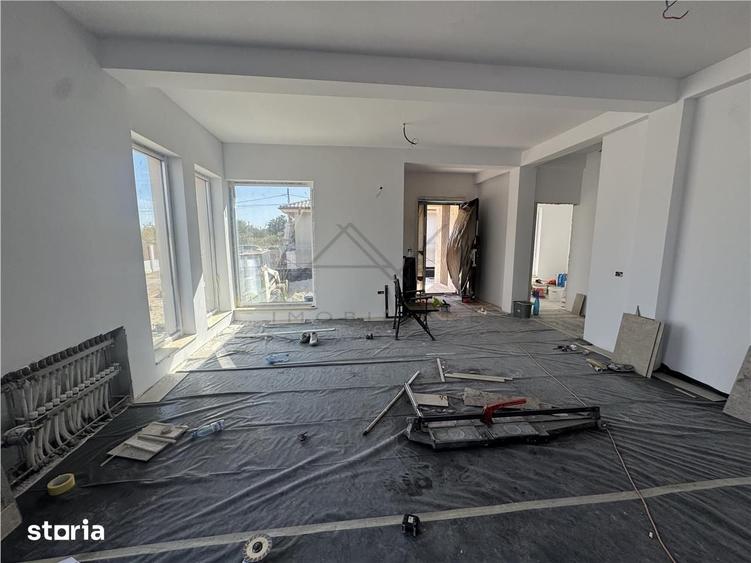 Casă cu 4 camere cu Teren 450 Mp în Domnești