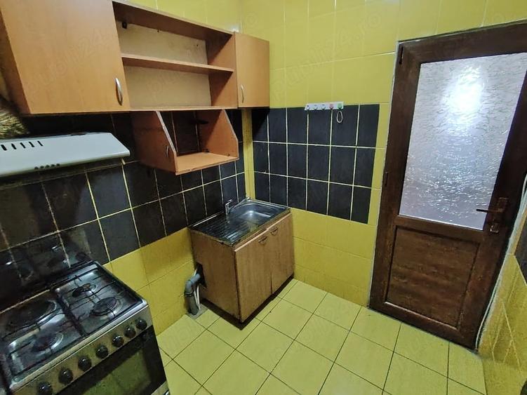 Garsonieră decomandată în Central