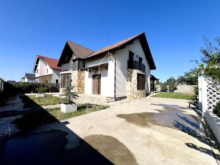 Casă individuală cu 4 camere cu Canalizare în Moșnița Nouă