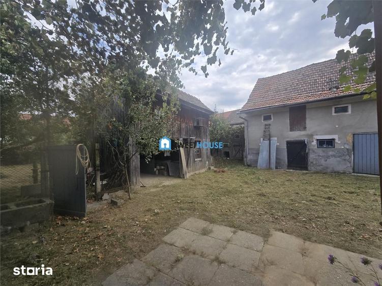 Casă cu 3 camere cu Teren 1100 Mp în Mândra