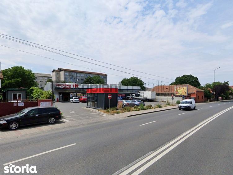 Spațiu comercial, de 996 mp, în Sânmartin