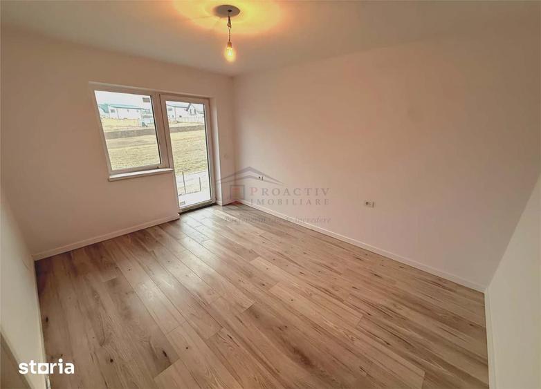 Casă cu 4 camere cu Teren 260 Mp în Ipotești