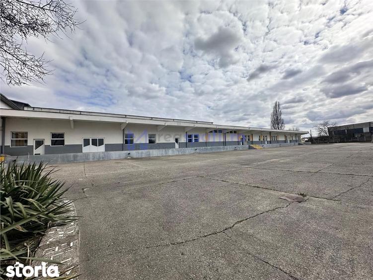 Spațiu comercial, de 3,700 mp, în Central