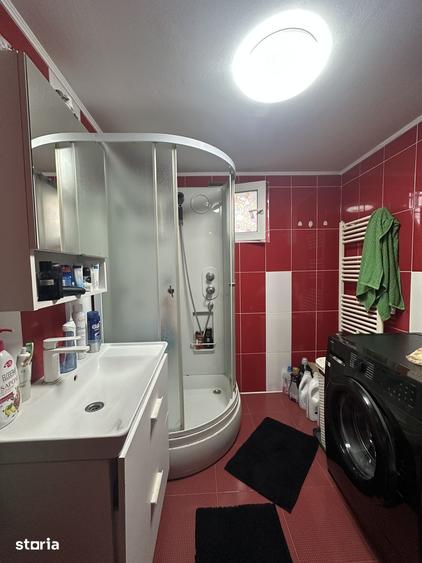 Casă cu 4 camere cu Teren 380 Mp în Traian