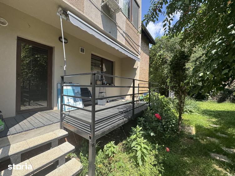 Apartament cu 4 camere decomandat în Central