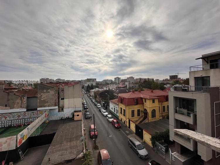 Casă cu 30 camere cu Teren 556 Mp în Unirii