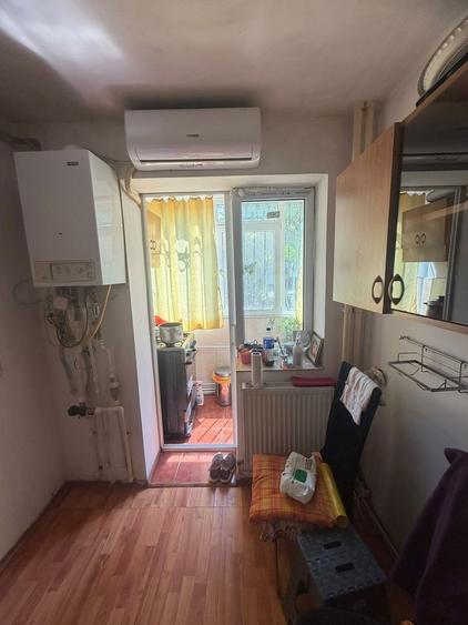 Apartament cu 2 camere decomandat în Km 4-5