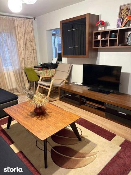 Apartament cu 3 camere în Cosâmbești