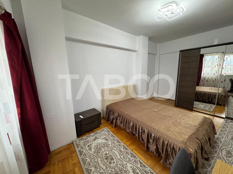 Apartament cu 5 camere decomandat, mobilat în Turnișor