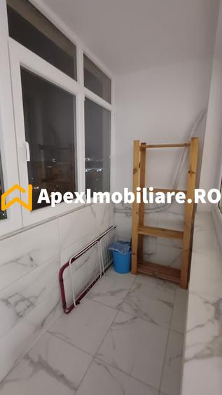 Apartament cu 3 camere semidecomandat, mobilat în Unirii