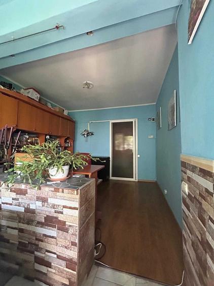 Apartament cu 3 camere semidecomandat în Țiglina 3