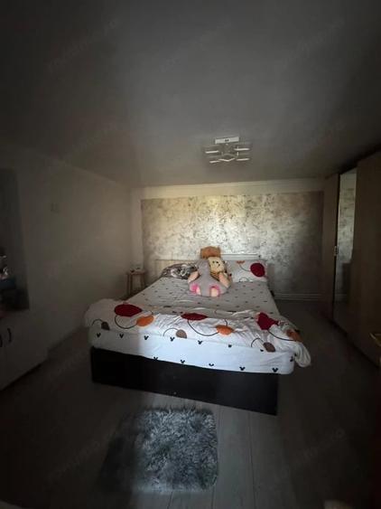 Casă cu 4 camere cu Teren 1160 Mp în Podari