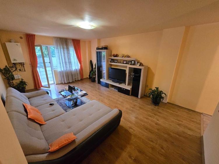 Apartament cu 2 camere decomandat în Ștrand