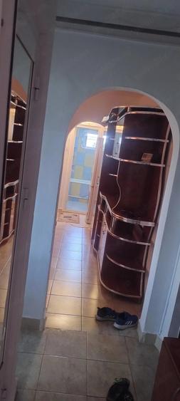 Apartament cu 3 camere decomandat în Vest