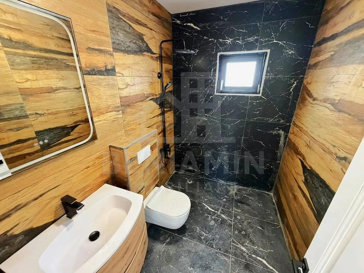 Casă cu Teren 318 Mp în Pielești