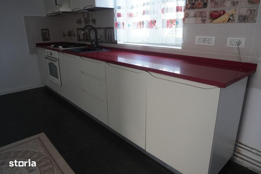 Casă cu 8 camere cu Teren 380 Mp în Snagov