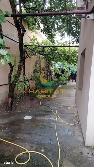 Casă cu 7 camere cu Teren 211 Mp în Vitan