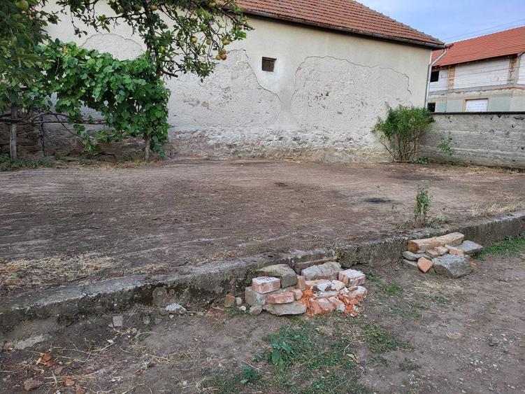 Casă cu 3 camere în Central