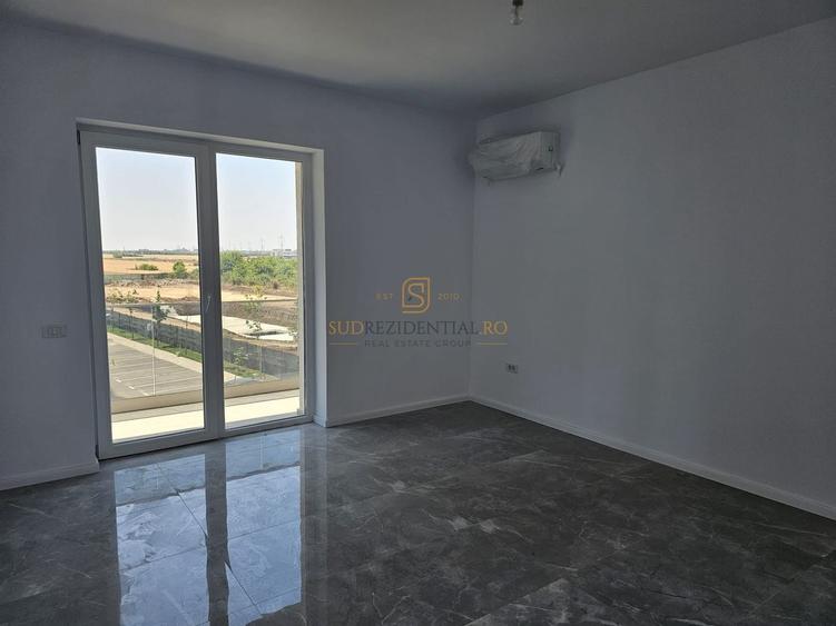Apartament cu 3 camere decomandat în Metalurgiei