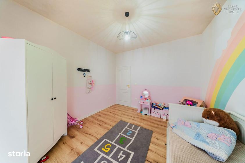 Casă cu 4 camere cu Teren 300 Mp în Livada