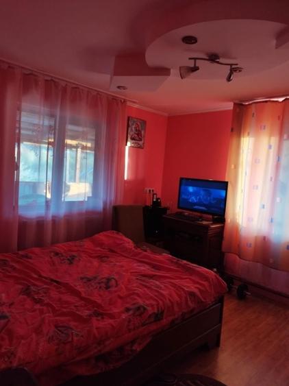 Casă cu 4 camere în Vlădești