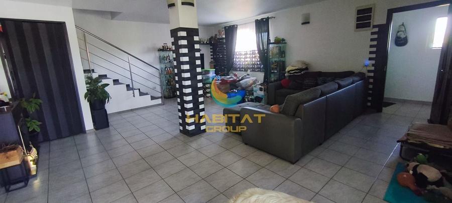 Casă individuală cu 6 camere cu Canalizare în Adunații-Copăceni