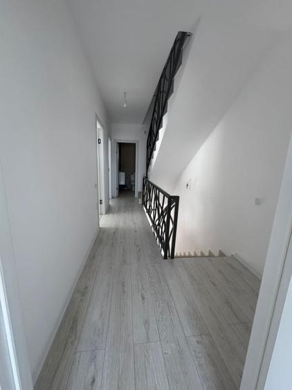 Casă individuală cu 5 camere cu Canalizare în Bragadiru