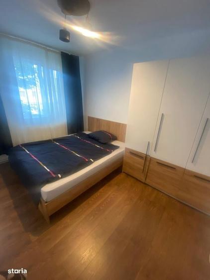 Apartament cu 3 camere în Micro 6
