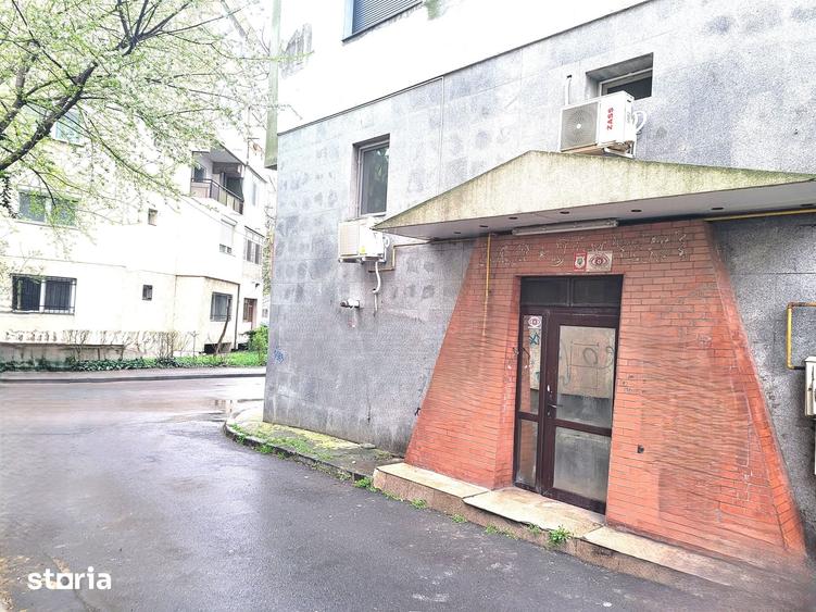 Spațiu comercial, de 120 mp, în Central