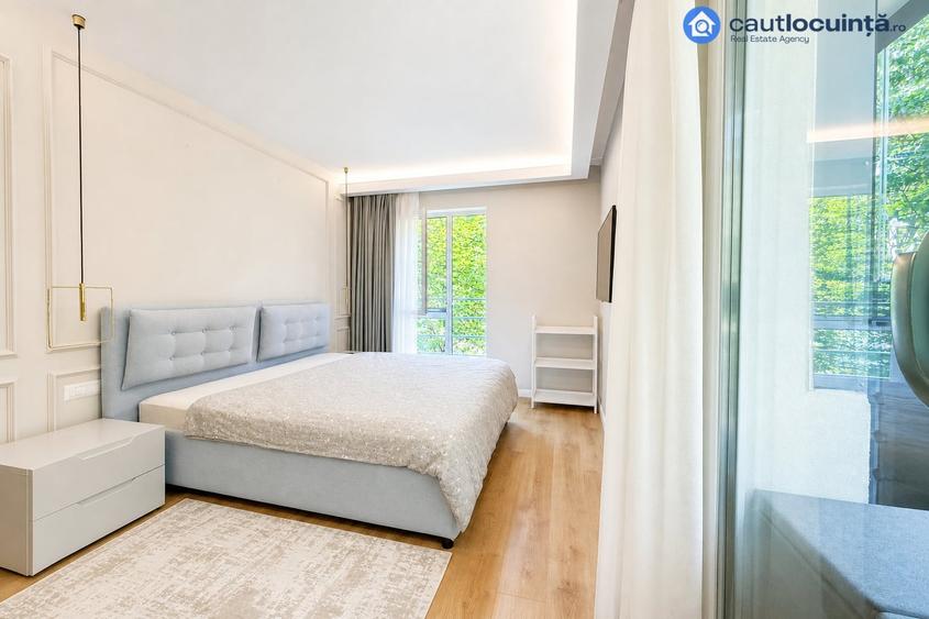Apartament cu 4 camere decomandat, mobilat în Băneasa