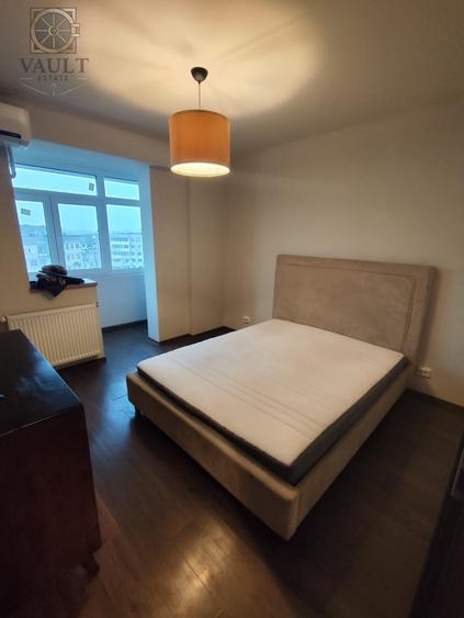 Apartament cu 3 camere decomandat, mobilat în Tineretului