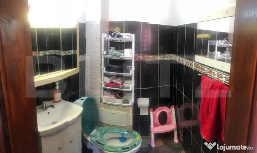 Casă cu 4 camere cu Teren 200 Mp în Independenței