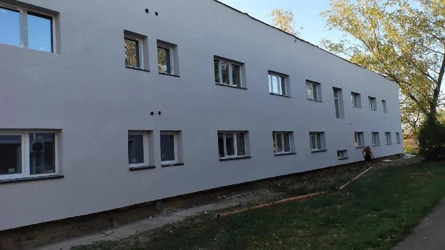 Spațiu comercial, de 1,000 mp, în Șagului