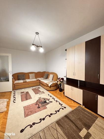 Apartament cu 3 camere decomandat în Decebal