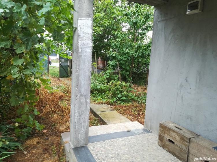 Casă cu 2 camere cu Teren 1000 Mp în Poienarii Burchii