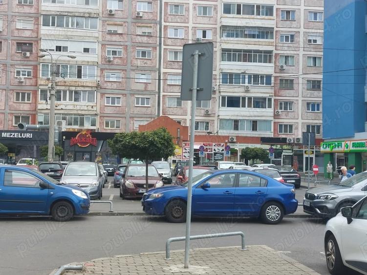 Apartament cu 3 camere decomandat, mobilat în Dacia