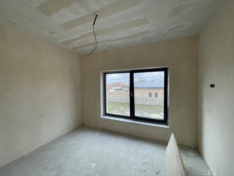 Duplex cu 4 camere cu Canalizare în Giarmata-Vii