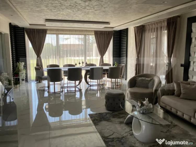 Casă cu 7 camere cu Teren 1440 Mp în Uriu